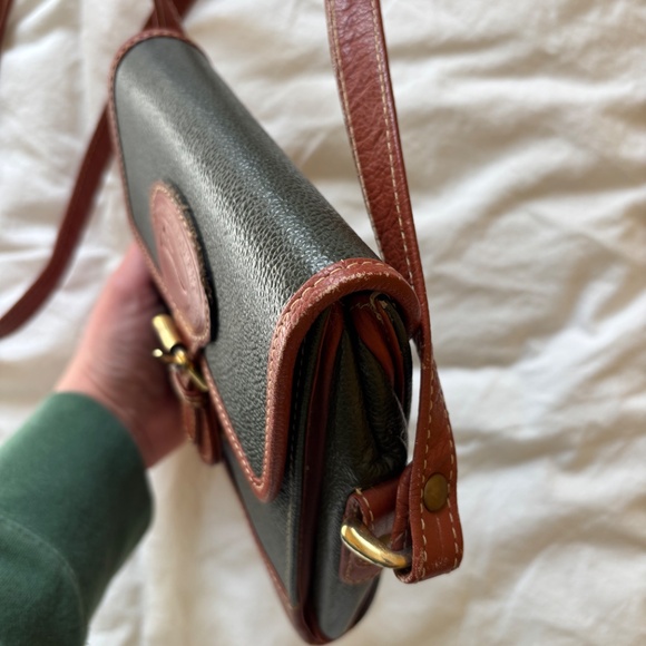 Vintage Dooney & Bourke Small Crossbody – Hunter Green & Chestnut Leather - Picture 4 of 5